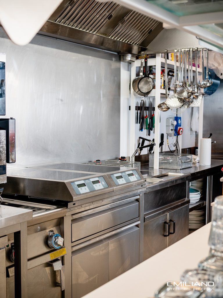 cucina ristorante di pesce